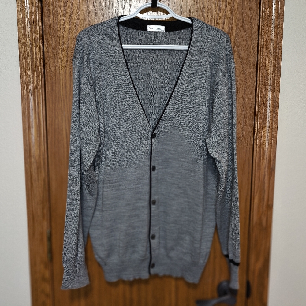 Women's King Kong Gray & Black Lightweight Cardigan Sweater, XXL